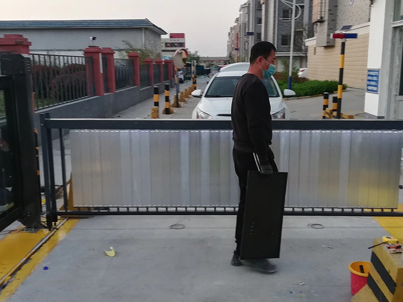 小區(qū)道閘安裝案例