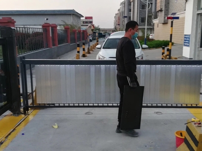 小區(qū)道閘安裝案例