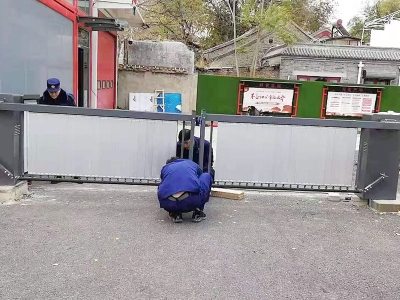 小區(qū)道閘安裝案例