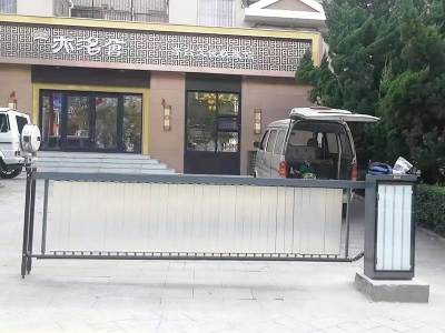 小區(qū)道閘安裝案例