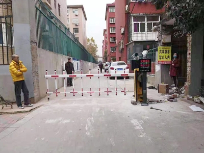 小區(qū)道閘安裝案例